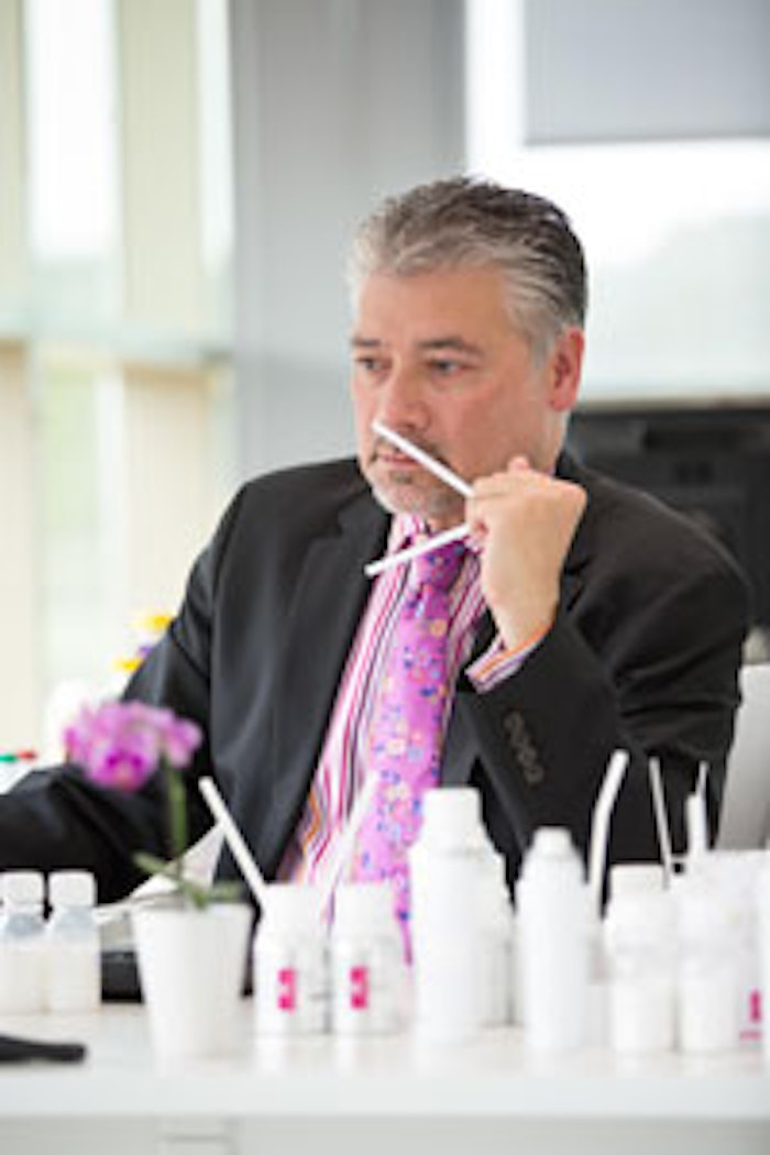 Henry-van-den-Heuvel_MAIN