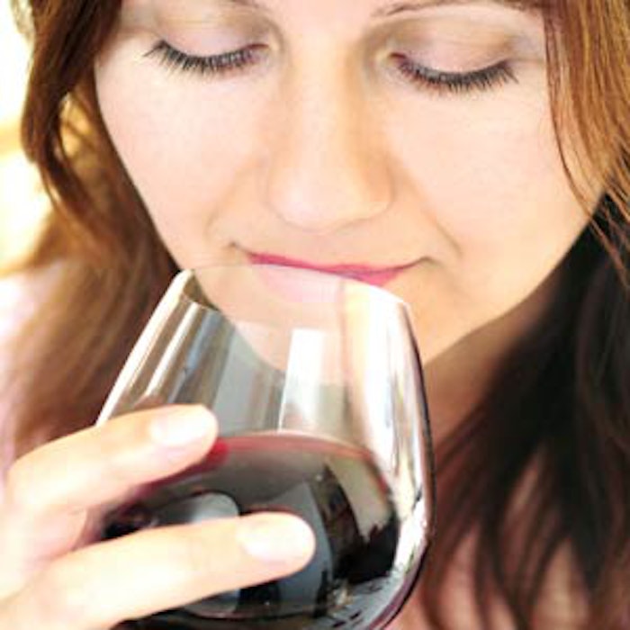 300_Smell_Wine