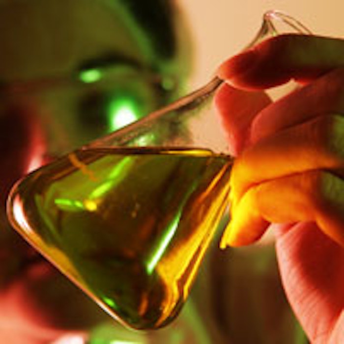 Clear-beige-beaker-200