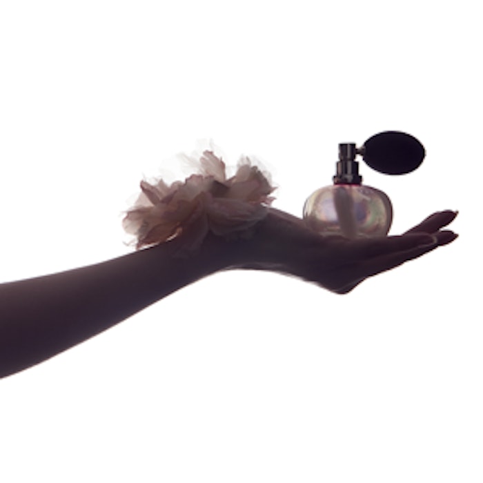 fragtrendsqafloralperfume_PF_300