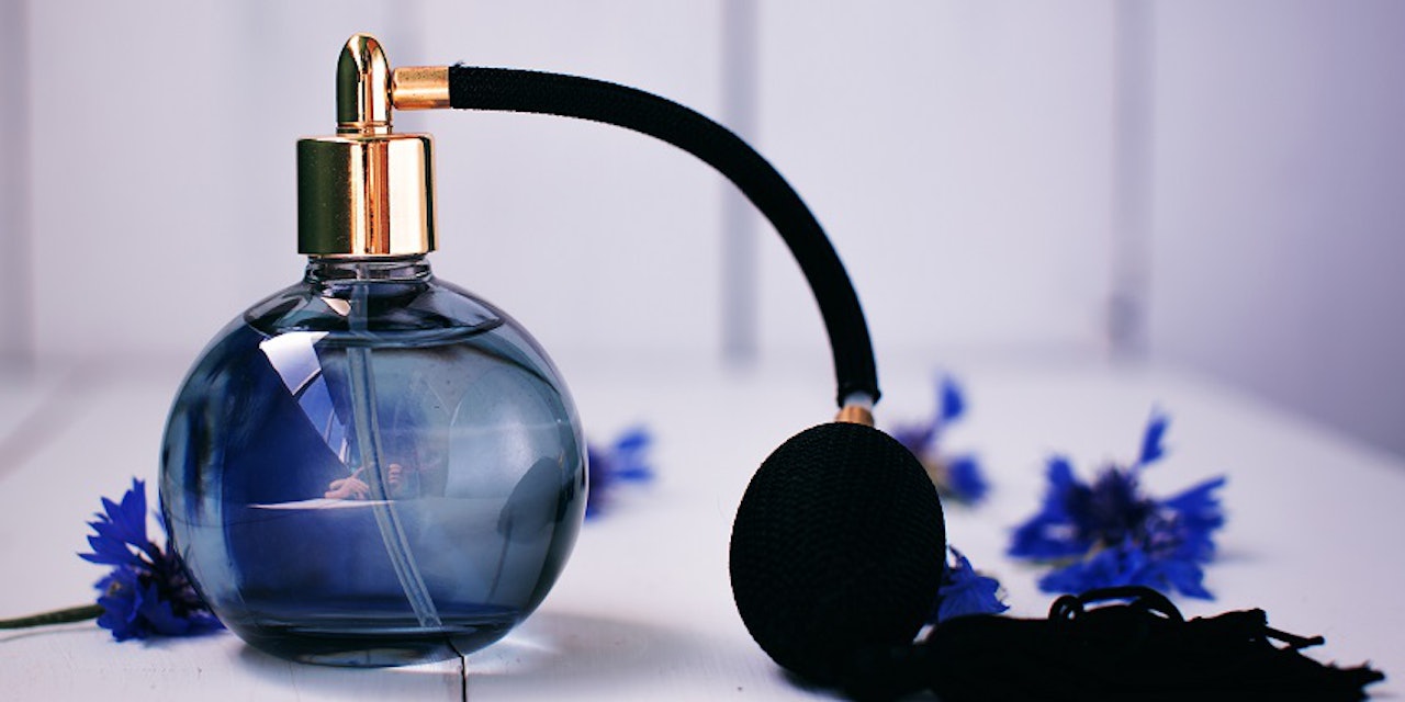 The History of Middle Eastern Fragrances and The Region's Impact on Modern  Perfume Trends