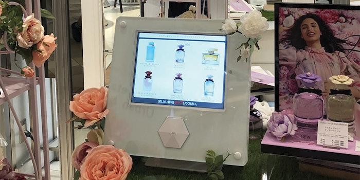 The Aroma Shooter uses technology to capture hand movements, like pointing, swiping or clicking, allowing the customer to interact with the interface without touching it.