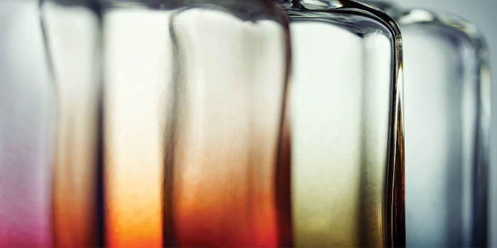 Fine fragrances with excellent color constancy are desired, since such liquids will generally have the intended appearance regardless of viewing conditions.