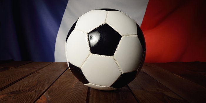 The fragrance is intended for the French soccer teams fans and collectors of all generations.