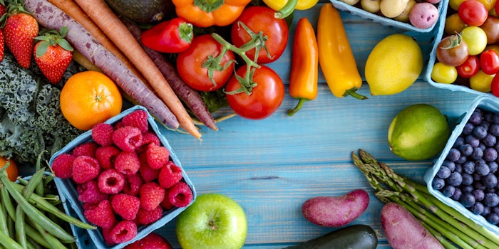 Dihydroquercetin is naturally found in a variety of fruits and vegetables.