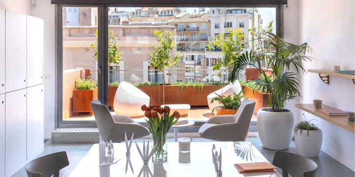 The Las Terrazas office is a multi-sensorial space where perfumers, evaluators, scientists, marketers and sales can be inspired and co-create.