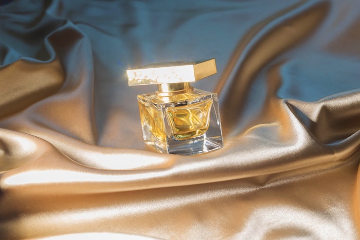 The Formulae Generator is designed to open new possibilities and boosts perfumers’ and flavorists’ creativity by learning from Firmenich formulas and ingredients.