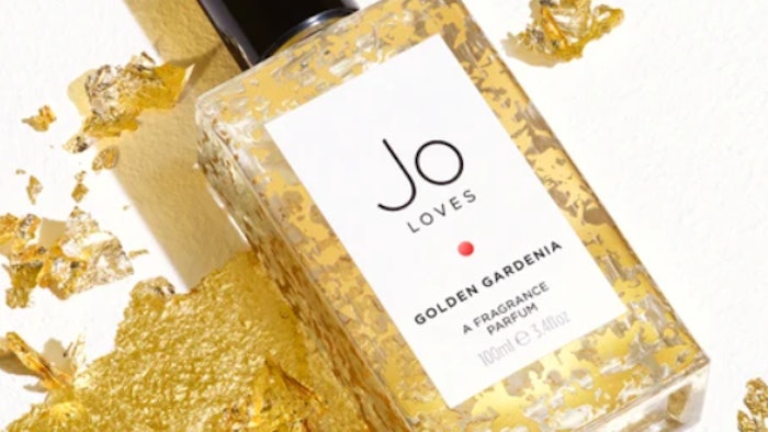 Golden Gardenia is a spicy and woody fragrance with notes of gardenia petals, suede cardamom, elemi and grey woods.