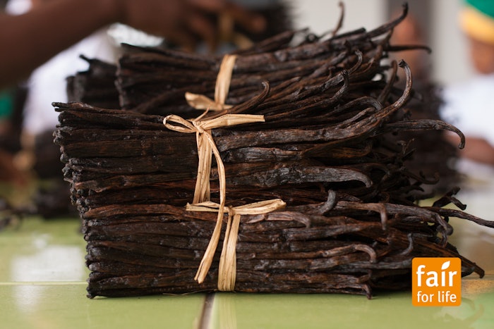 Robertet sources its vanilla in Madagascar due to a cooperative of producers and a long-standing partnership with ISOKITRA.