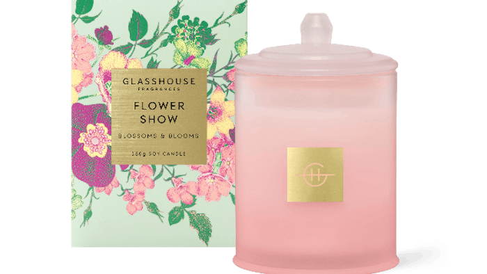 Glasshouse Flower Show features a floral fragrance with fruity and floral notes and base notes of almond blossom.