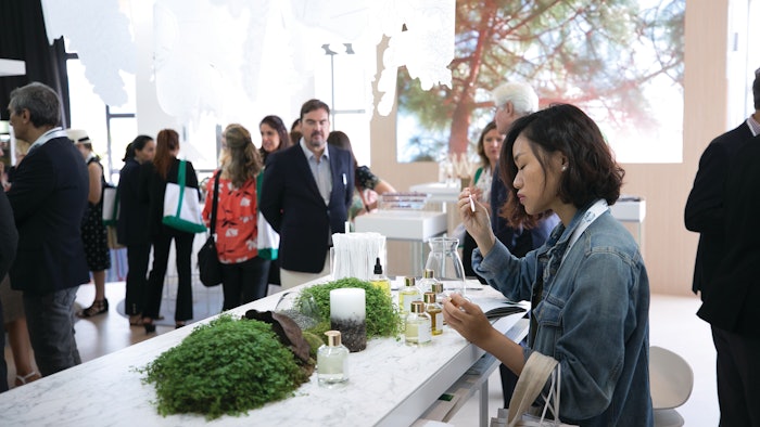 Attendees get access to expert sessions, exhibition floor and networking opportunities.