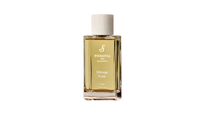 Milonga Verde is a woody-green fragrance with notes of algarrobo, lapacho rosado and jacaranda leaves.
