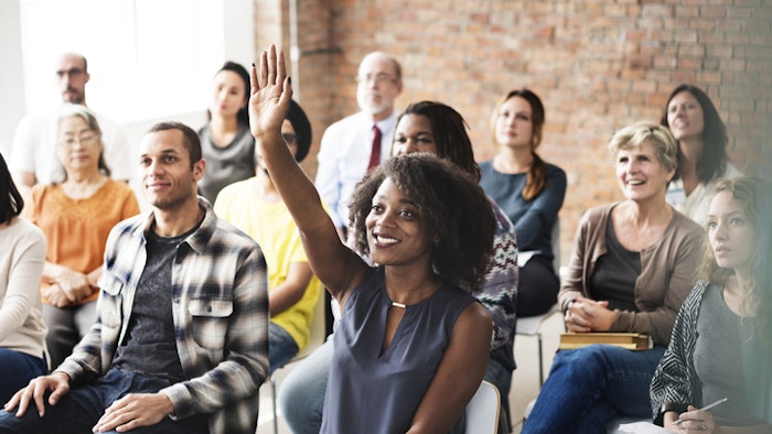 SCS Formulate is a cosmetics convention with sessions, seminars and studios hosted by a multitude of speakers across many fields in the industry, and exhibitions and displays of ingredients, raw materials and more.