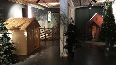 The exhibit introduces children to various story-related odors contained in specially designed smell boxes. The boxes are strategically placed around an adventure trail that corresponds to the “Three Little Pigs” narrative.