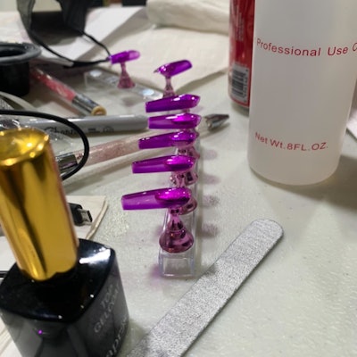 Weenay's purple gelly nail set for Bella Poarch