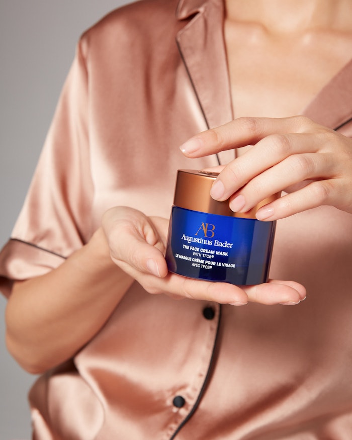 The formulation utilizes Trigger Factor Complex 8 (TFC8) technology to optimize the restoration of damage, promote collagen production and enhance cellular renewal.