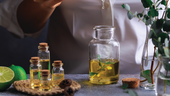 The food industry uses a few essential oils, such as marjoram and thyme, containing a small percentage of 4-thujanol.