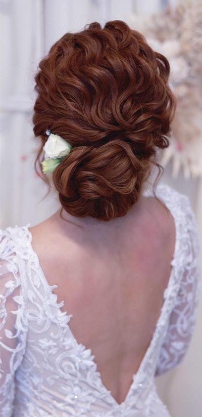 Romantic special occasion hairstyle by Laura Chihaia