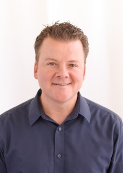 Travis Schneider Headshot
