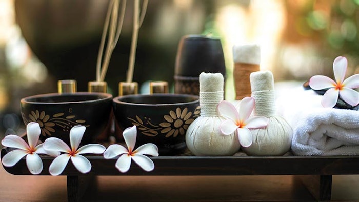 Hear from industry experts about poultices’ healing properties, the best herbs to use and spas’ favorite poultice therapies.