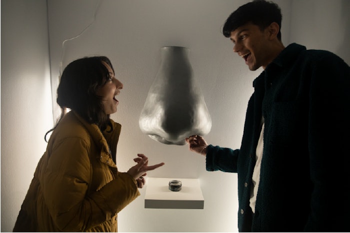 If an object is presented to one of Adnose's nostrils, the other nostril prints out the description of the object's smell.