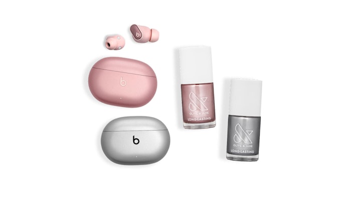 Beats and Olive & June have teamed up on a collaboration that celebrates self-expression in perfect surround sound, inspired by music’s ability to transform and color our world.