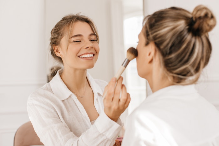 VMA uses voice instruction technologies to assist the user in makeup application. Users receive audio feedback and tips on whether their lipstick, eyeshadow or foundation is evenly applied, per the company.