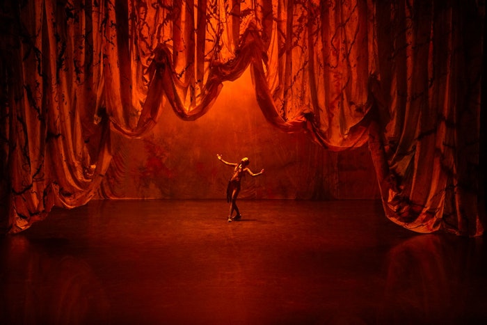 The performance featured vivid sensory components with poetic audio description to create a three act opera that challenges ideas of blind accessibility, opera and storytelling.