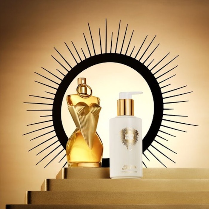 The VP4 SNI15 perfume pump used for the Eau de Parfum Gaultier Divine is available in 30 ml, 50 ml and 100 ml formats.