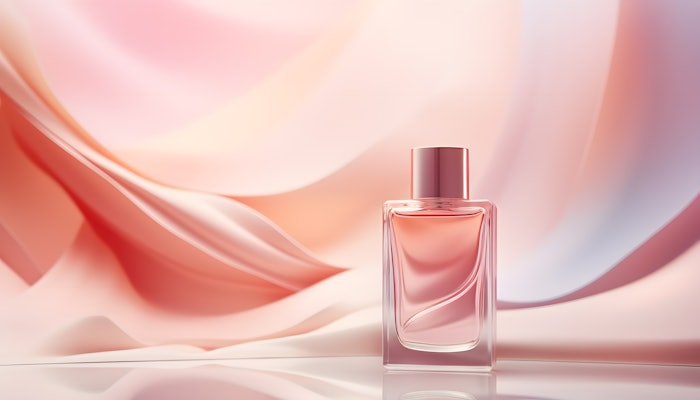 Erica Roe joined Belle Aire Creations in July 2023 and boasts over a decade of experience in the fragrance industry.