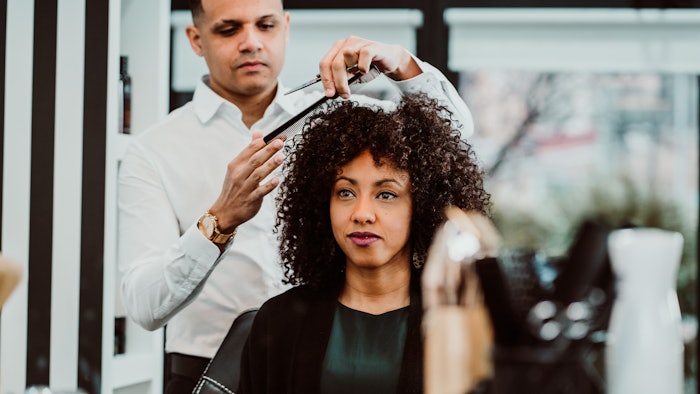 Christin Brown (@curlfactor) shares insight on the history of the Curly Cut and different methods of achieving it.
