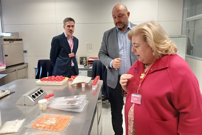 MEP Clara Aguilera during a the lab tour.