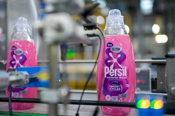 Unilever scientists have developed a blend of fast-acting ingredients, which activate as soon as the cycle begins.