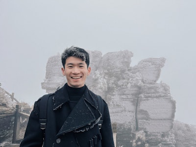 The jury chose to recognize the work of Xianjun Liu by awarding him the “Jury’s Favorite” prize.