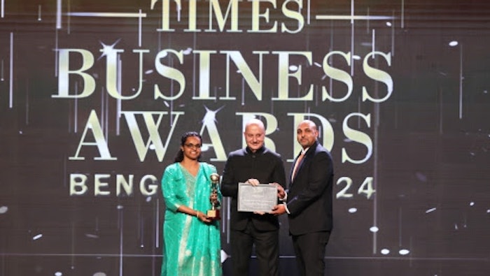 Anju Majeed, Ph.D., Sami-Sabinsa Group executive chairperson, and Shaheen Majeed, global managing director, CEO of Sami-Sabinsa Group, received the award honoring their father.
