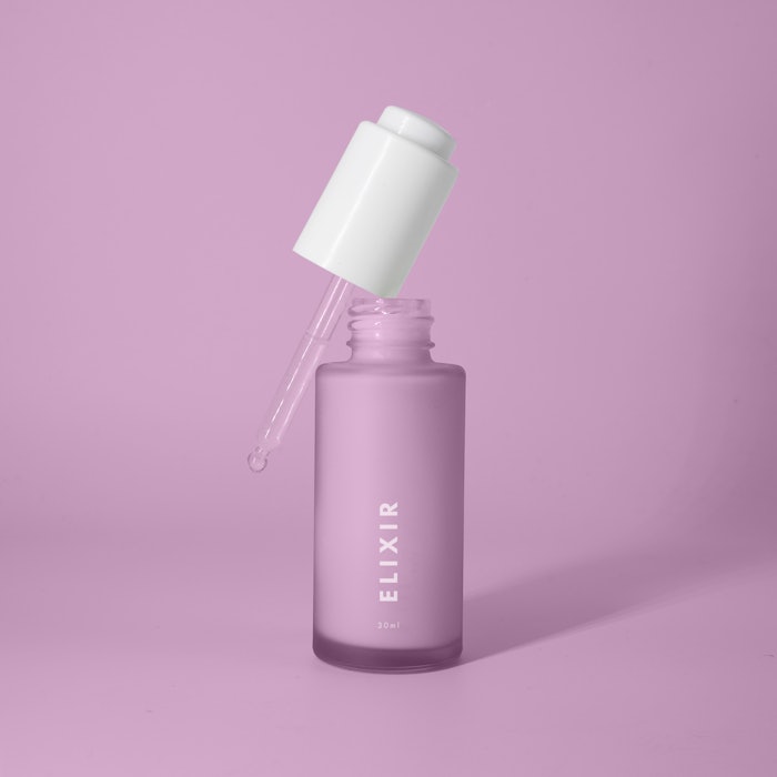 At 53 grams, Elixir is 32% lighter than Le Perpétuel, a lightweight refillable jar, which weighed 78 grams.