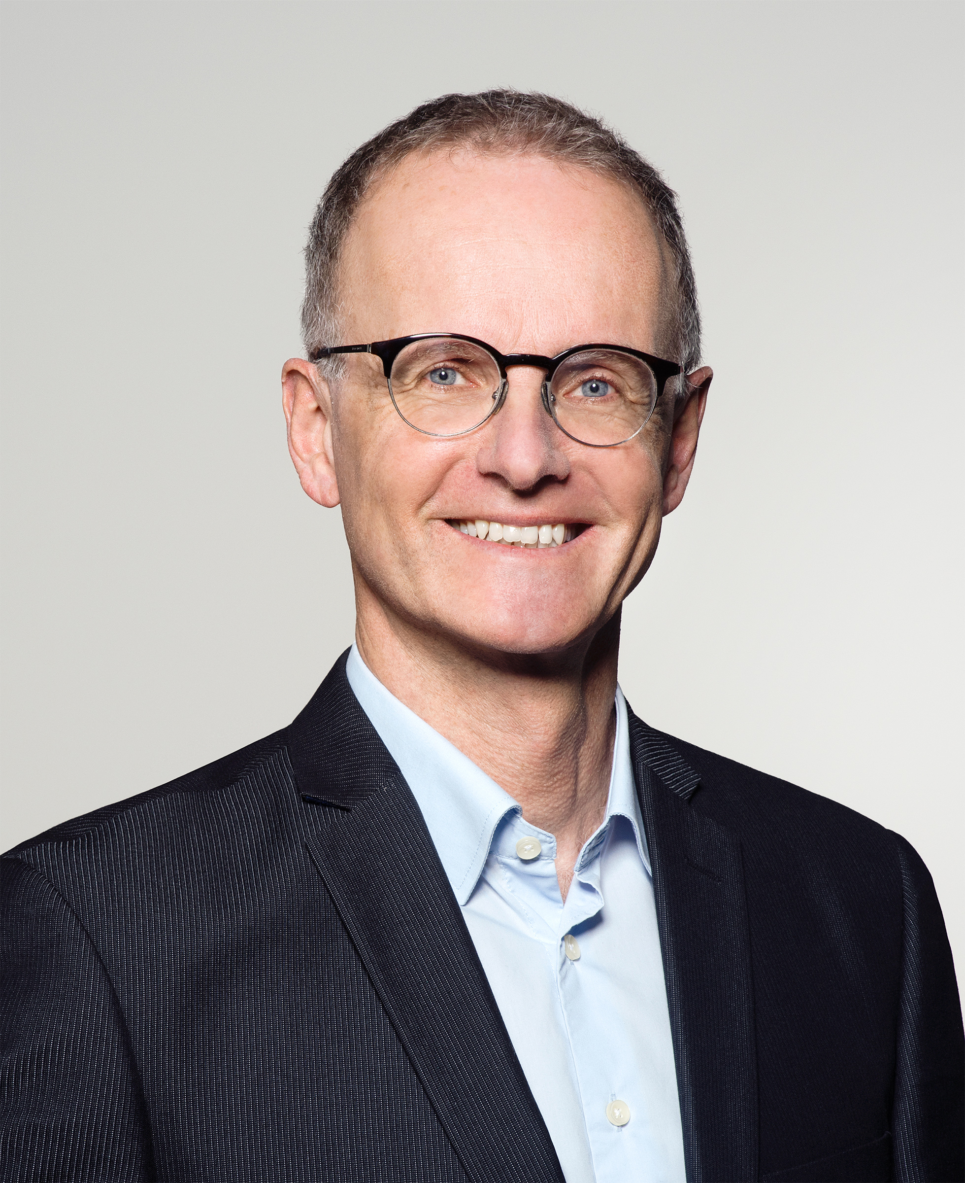 Manfred Zurkirch appointed as new CEO of Hoffman Neopac, effective 01/01/2025.