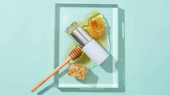 Bee wax honey dipper spray bottle