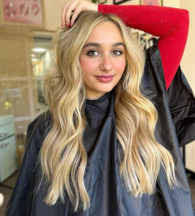 We can tell @beautywhannahb's client loves her buttery blonde!