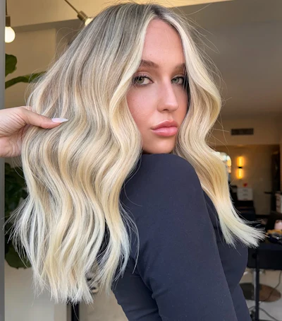 @maggiemh nailed this buttery blonde!