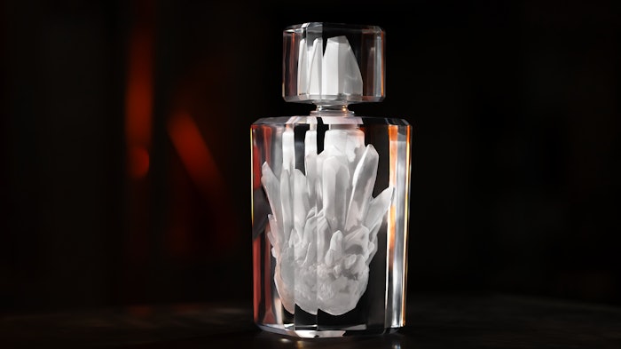 Dualité, Crystal Edition Perfume includes scent notes of ozonic accord, violet, cedarwood and dry amber.