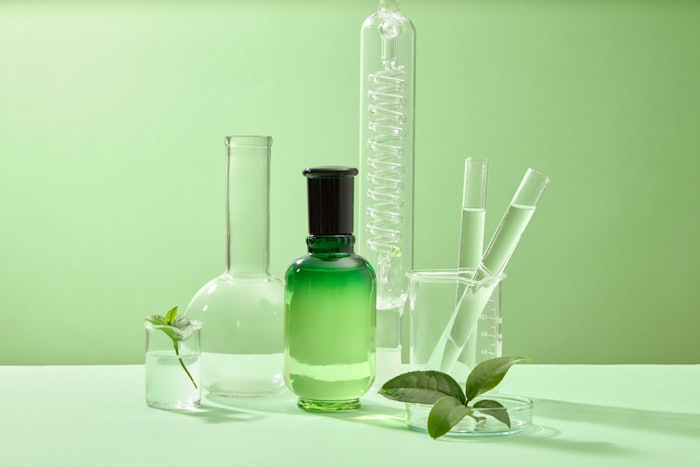 Green Tea Extract Elixir Lab Glassware Concemt Adobe Stock 682776781
