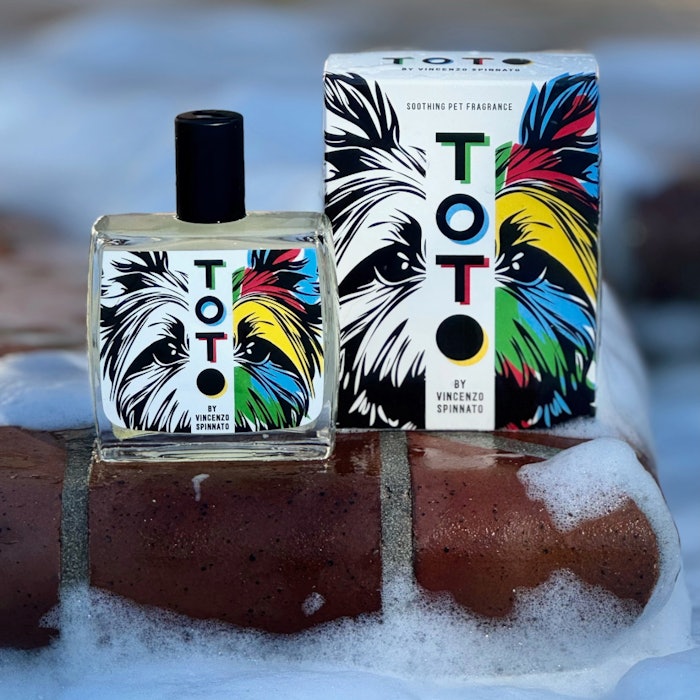 Toto Pet Fragrance includes notes of white lychee, sugared bergamot, orchid, poppy variations, red rose and emerald extract.