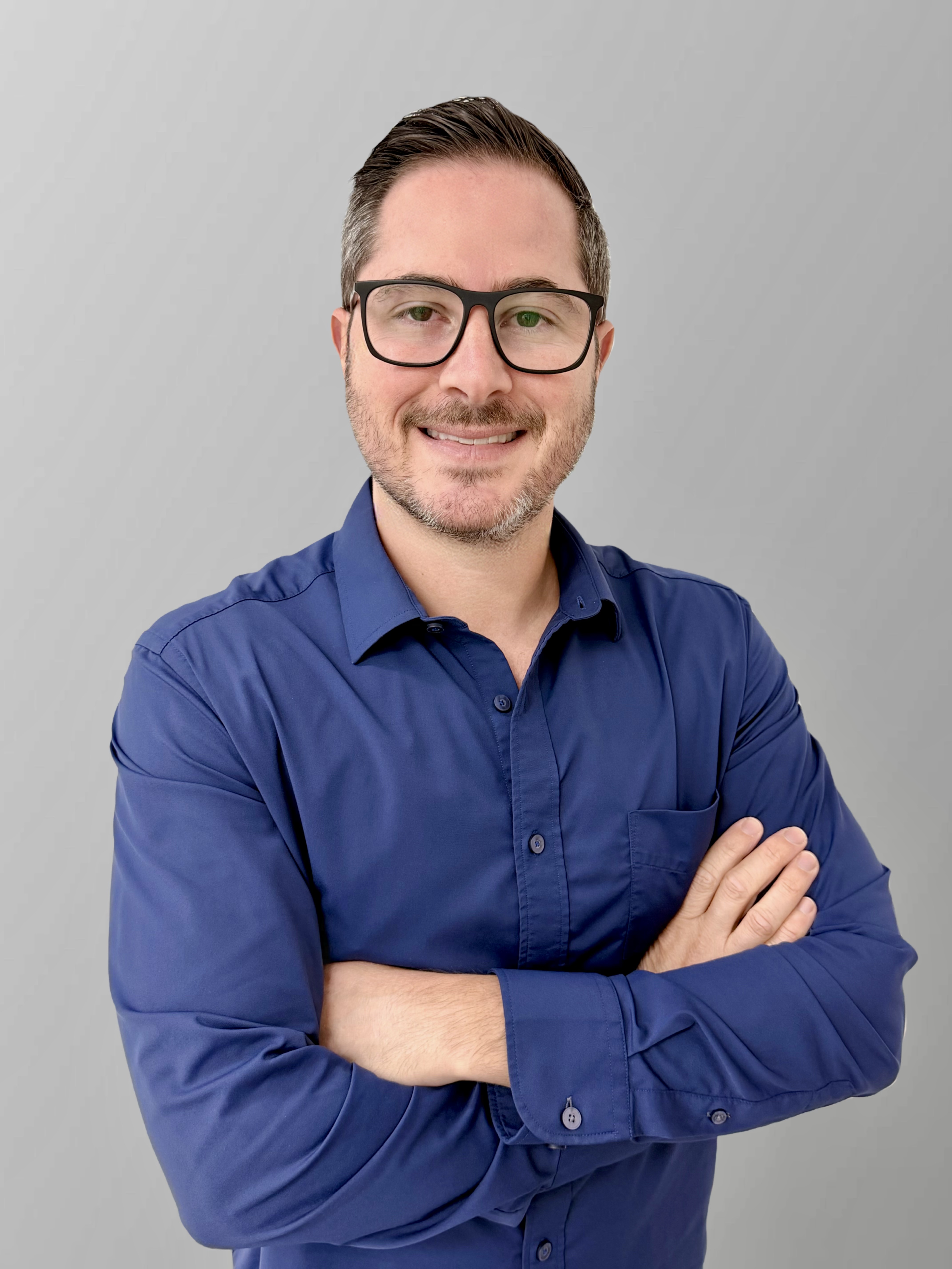 Warren Becker is stepping into the spotlight with the launch of Next Beauty Labs. Based in Boca Raton, Florida, the private label skin care manufacturer is built for the realities of today’s fast-moving beauty market.