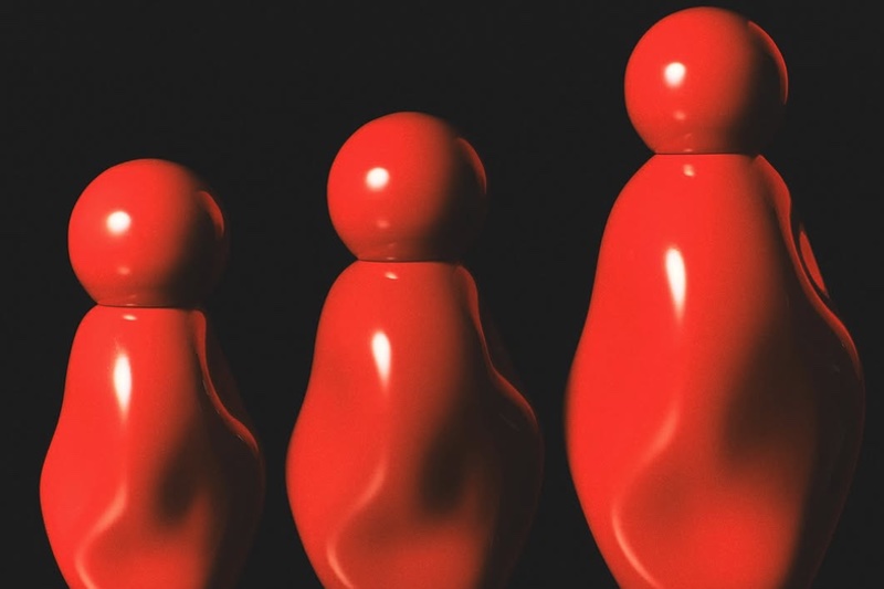 COSMIC INTENSE includes fragrance notes of blood orange, amber, vanilla and musk.