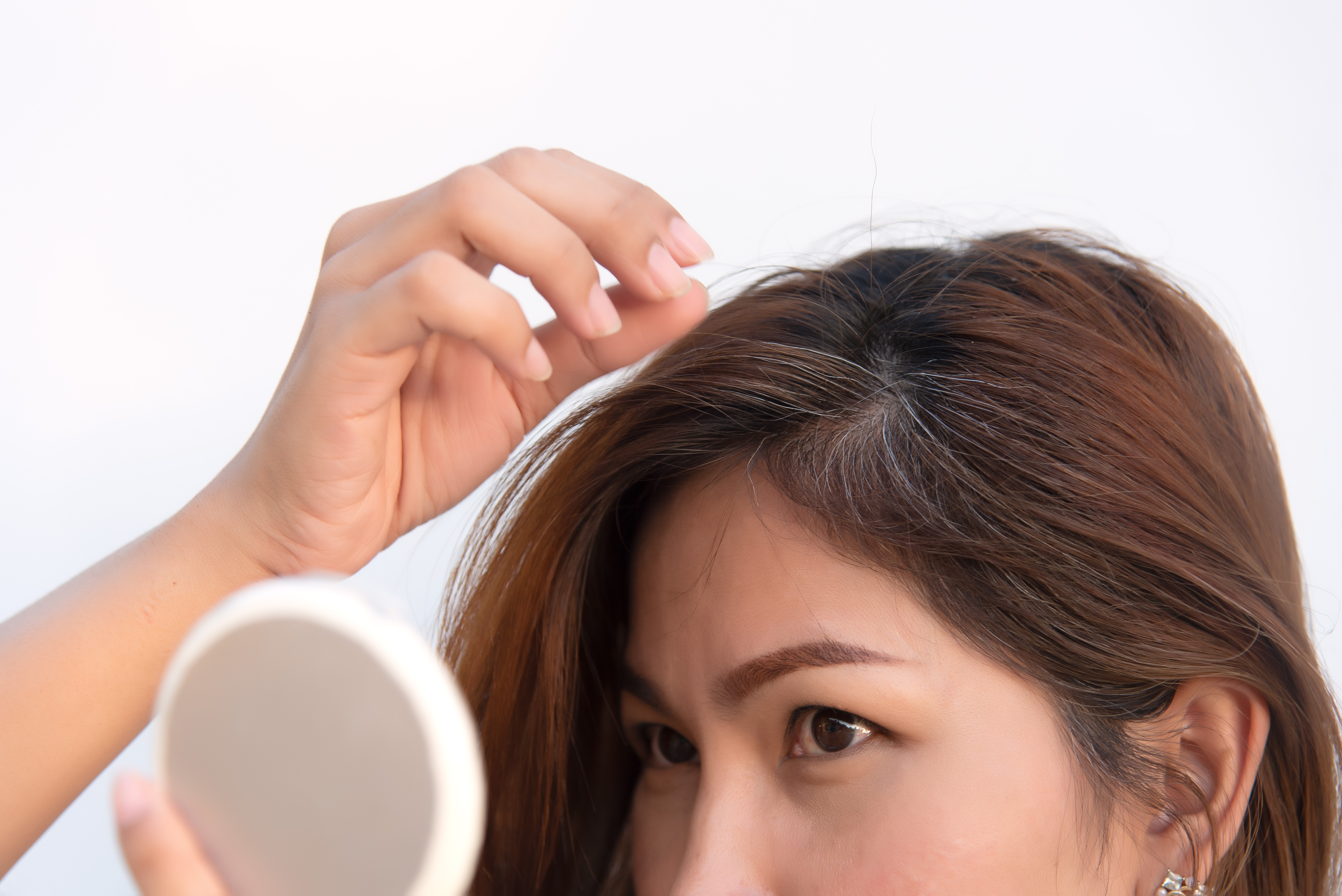 BioTech4 AntiGray is a biotechnologically derived postbiotic active developed to prevent and reverse the hair graying process.