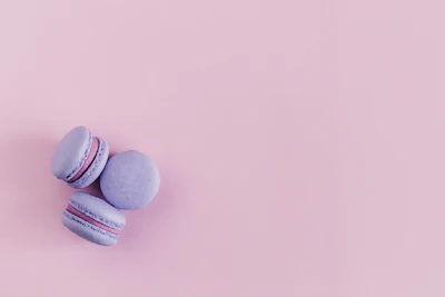 Violet flavors are even more subject to creative license than rose flavors. Five hundred ppm of geranyl isovalerate is just a conservative suggestion.