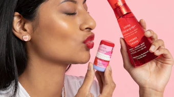 Good Chemistry has launched solid perfumes for $9.99 at Target. The alcohol-free, skin-loving formula—enriched with cocoa butter and jojoba oil—is designed specifically for pulse-point layering and on-the-go refreshes.