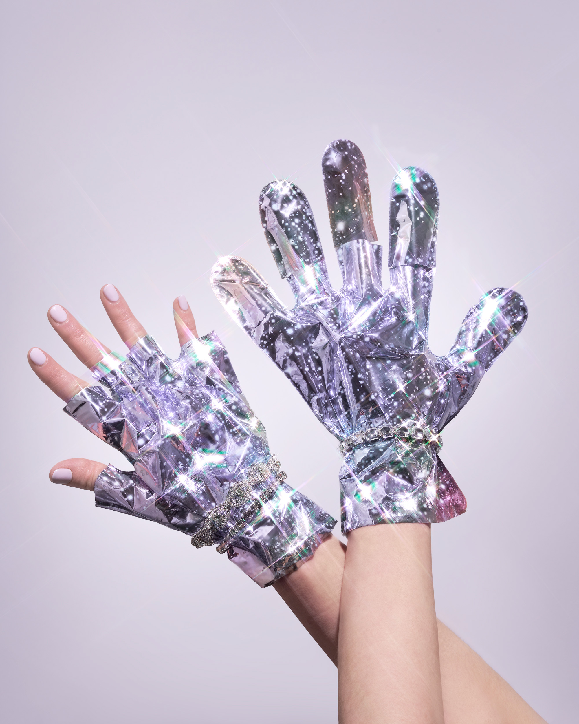 Collagen Gloves & Collagen Socks Noble Diamond ($7.00): Intensive hand and foot treatments infused with real diamond powder and vegan collagen. Featuring removable tips, they are designed to hydrate, smooth, and restore dry hands and feet in 15 minutes.