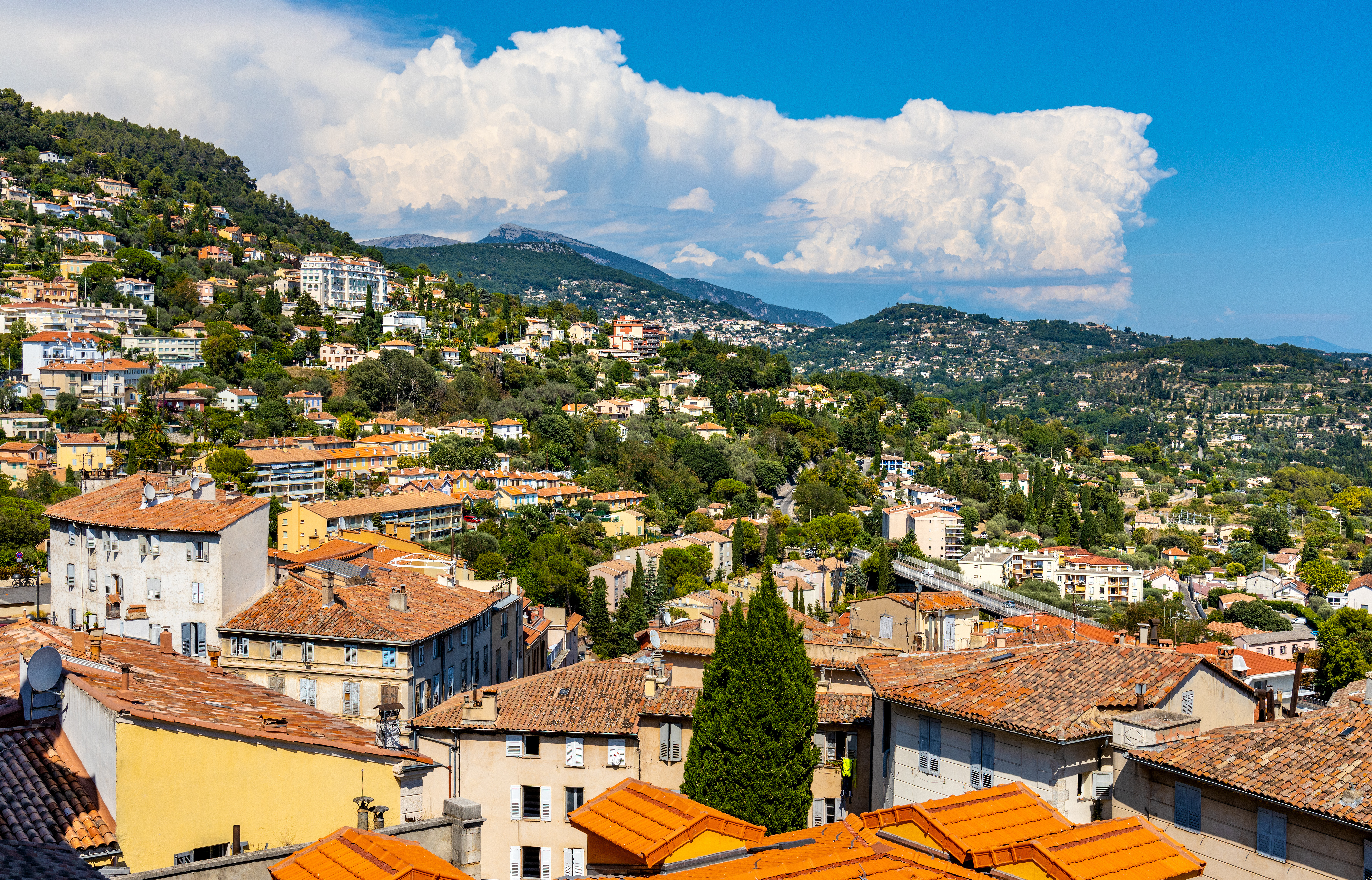 SIMPPAR transformed the heart of Grasse into an open-air celebration of perfumery ingredients, welcoming fragrance professionals from around the world to explore new naturals, captives and technological advances against the backdrop of the industry&rsquo;s historic capital.